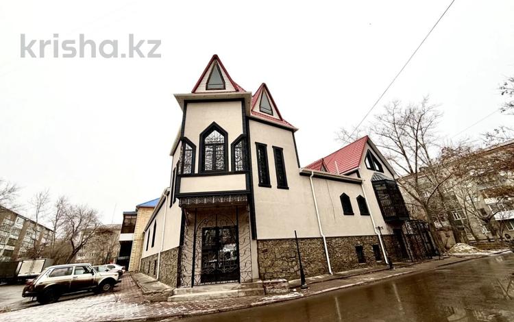 Свободное назначение, офисы, магазины и бутики, склады, общепит, салоны красоты, бани, гостиницы и зоны отдыха, медцентры и аптеки, образование, развлечения · 799.5 м² за 420 млн 〒 в Костанае — фото 2