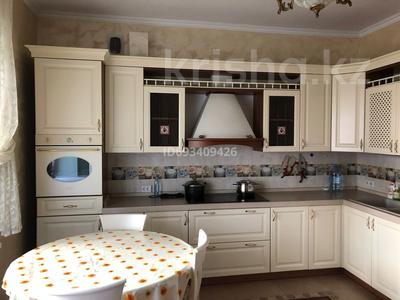 Аренда квартир в Астане: 3-комнатная квартира · 135 м² · 2/5 этаж · помесячно, Талды 2 за 400 000 〒 3-комнатная квартира · 135 м² · 2/5 этаж · помесячно, Талды 2 за 400 000 〒 в Астане, Алматы р-н