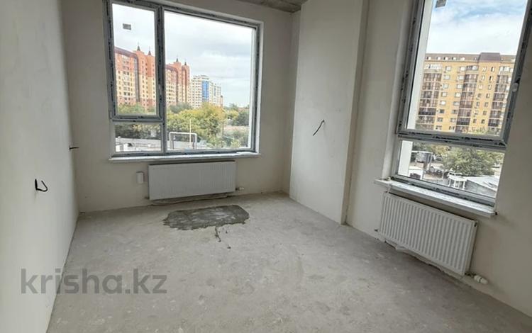2-бөлмелі пәтер · 61.3 м² · 4/17 қабат, Кенесары 54, бағасы: 45 млн ₸ в Астане, р-н Байконур — фото 2