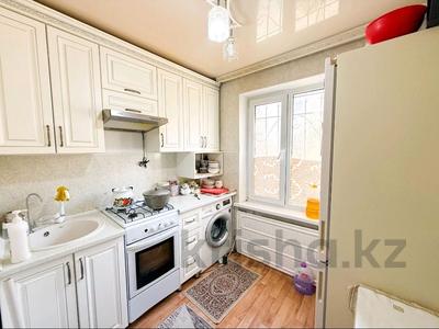 3-комнатная квартира · 64 м² · 1/5 этаж, Самал 42 за 19.8 млн 〒 в Талдыкоргане, мкр Самал