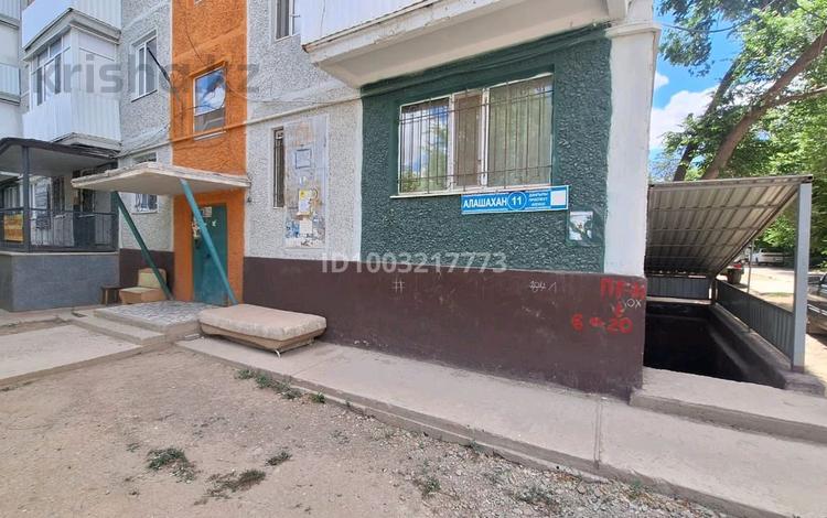 1-бөлмелі пәтер · 35 м² · 1/5 қабат, Алашахана 11, бағасы: 8 млн ₸ в Жезказгане — фото 2