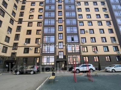 2-комнатная квартира, 88 м², 3/10 этаж, мкр Женис 11 за 31 млн 〒 в Уральске, мкр Женис