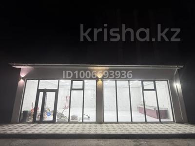 Свободное назначение, офисы, магазины и бутики, общепит, салоны красоты, фитнес и спорт, медцентры и аптеки, образование, развлечения, конференц-залы, кабинеты и рабочие места, студии · 200 м² за 1.5 млн 〒 в 