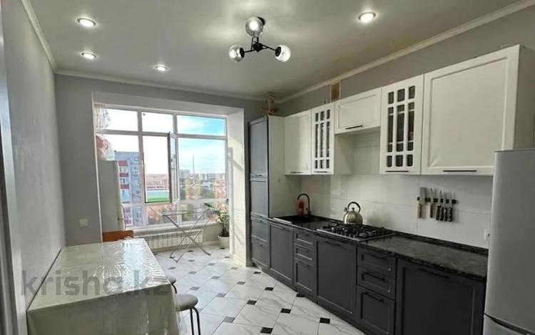 2-комнатная квартира · 71 м² · 9/10 этаж, мкр Женис 11 за 250 000 ₸ в Уральске — фото 7