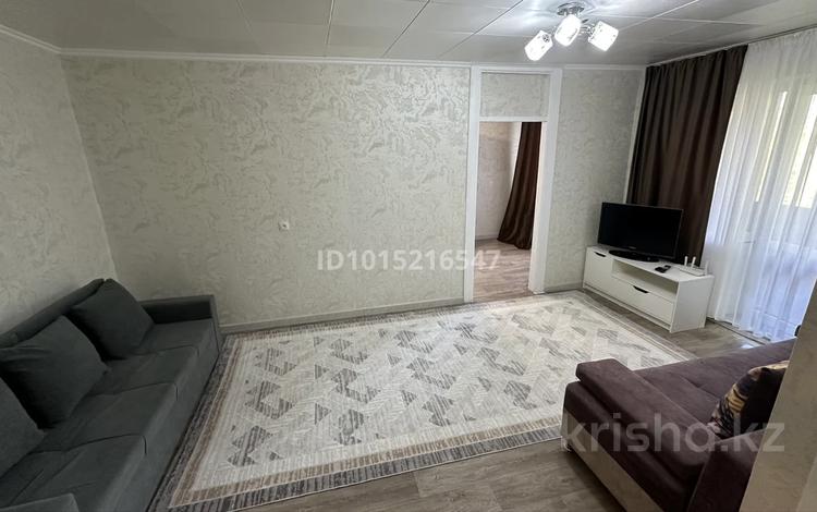 2-бөлмелі пәтер · 50 м², Жаңа қала ш/а., Нуркена Абдирова 28/2, бағасы: 12 000 ₸ в Караганде, Казыбек би р-н — фото 2