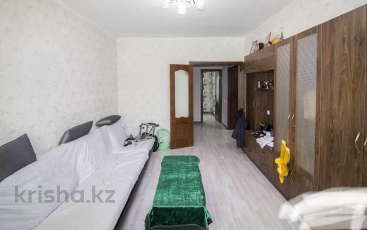 3-комнатная квартира, 65 м², 2/5 этаж, мкр Коктем-3 20