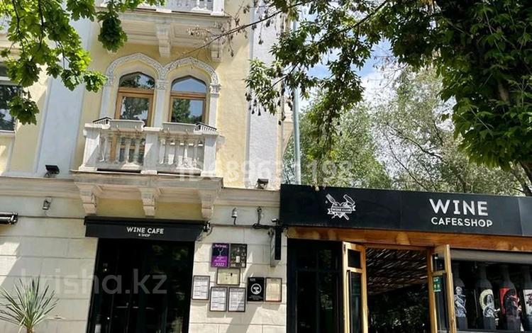 2-комнатная квартира · 63 м² · 3/3 этаж, Назарбаева 130 — Уг.Кабанбай батыра и ул.Жамбула за 25 000 ₸ в Алматы, Медеуский р-н — фото 2