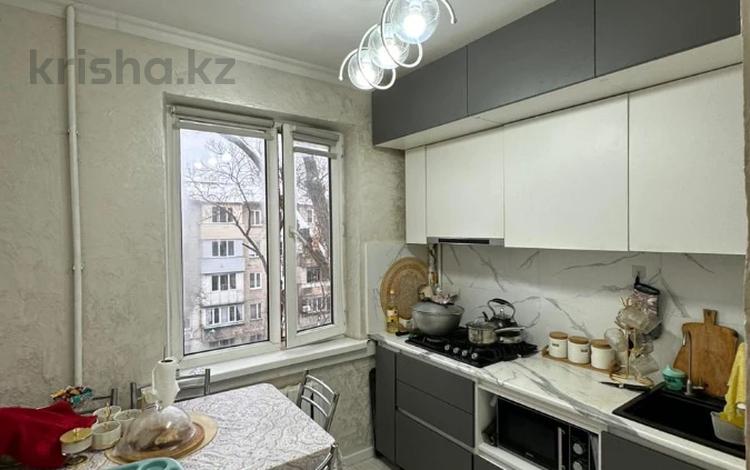 3-бөлмелі пәтер · 60 м² · 4/5 қабат, мкр №11, бағасы: 39.5 млн ₸ в Алматы, Ауэзовский р-н — фото 2