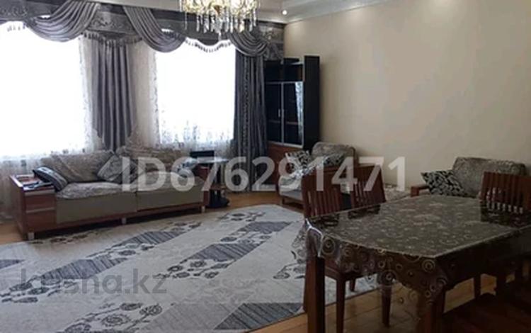 4-комнатная квартира, 130 м², 3/4 этаж помесячно, Женис за 400 000 〒 в Астане, Алматы р-н — фото 2