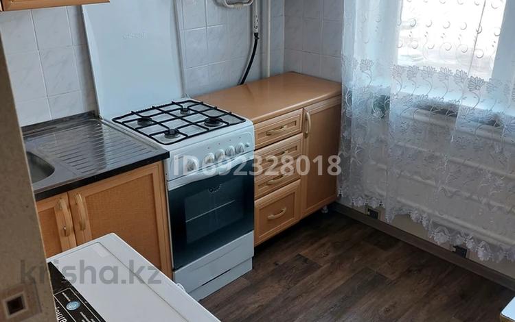 1-комнатная квартира, 35 м², 2/5 этаж помесячно, Брусиловского 5 — Драм театр, Достык мол, Казпочта