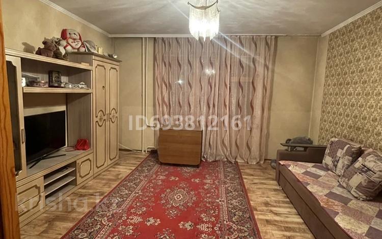 2-комнатная квартира, 56 м², 3/9 этаж, Бозтаева 40Д за 25 млн 〒 в Семее — фото 2