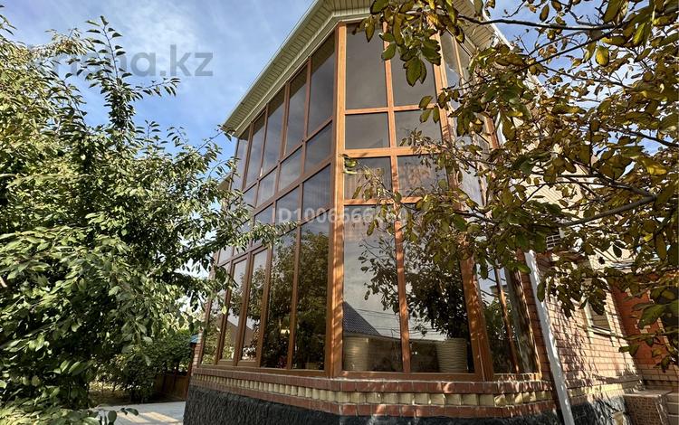 Отдельный дом · 6 комнат · 205 м² · 1700 сот., мкр Ракуша, Бокашева 52 за 55 млн 〒 в Атырау — фото 2