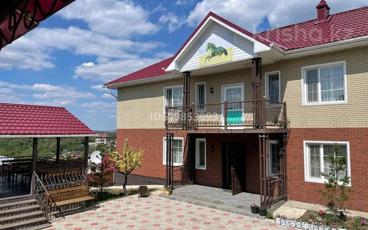 8 бөлме · 250 м² · 2 қабат, Казахстанская 13 — Центре Боровом, бағасы: 20 000 ₸ в Бурабае — фото 2