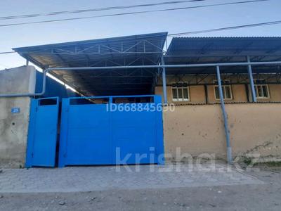 Отдельный дом · 13 комнат · 300 м² · 12.5 сот., 1-й переулок Шокана Валиханова 29 за 35 млн 〒 в Таразе