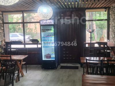 Свободное назначение, офисы, магазины и бутики, склады, общепит, салоны красоты, сельское хозяйство, фитнес и спорт, медцентры и аптеки, образование, развлечения, конференц-залы, кабинеты и рабочие места, студии · 150 м² за 550 000 〒 в Алматы, Медеуский р-н