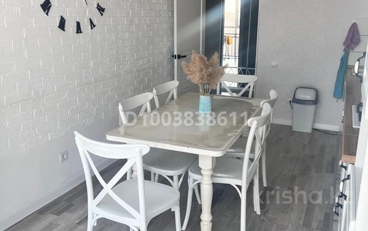 2-комнатная квартира · 64.4 м² · 8/10 этаж, мкр. Алтын орда 9Б за 27 млн ₸ в Актобе — фото 2
