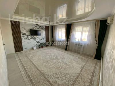 Отдельный дом · 3 комнаты · 117 м² · 8 сот., мкр Аксай-2, 10 17 за 20 млн 〒 в Атырау