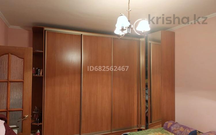 1-комнатная квартира · 40 м² · 1/9 этаж, ул. Кажымукана 14 за 200 000 ₸ в Астане, Алматы р-н — фото 2