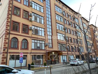 Пәтерлер в Атырауской обл.: 1-бөлмелі пәтер · 56.8 м² · 2/5 қабат, мкр Нурсая — Рысбай Габдиева, бағасы: 200 000 〒 1-бөлмелі пәтер · 56.8 м² · 2/5 қабат, мкр Нурсая — Рысбай Габдиева, бағасы: 200 000 〒 в Атырау