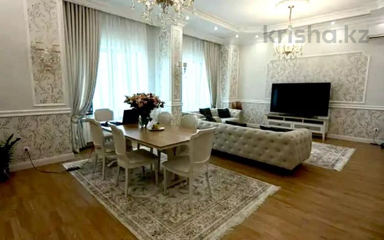 4-комнатная квартира · 210 м² · 7/8 этаж, Кабанбай Батыра 13 за 135 млн ₸ в Астане, Нура р-н — фото 2