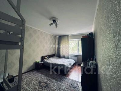 2-бөлмелі пәтер · 62 м² · 3/5 қабат, мкр Аксай-5 8, бағасы: 41 млн ₸ в Алматы, Ауэзовский р-н