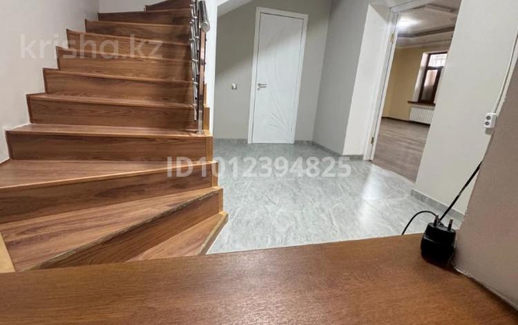 Офисы, образование, кабинеты и рабочие места · 280 м² за 1.7 млн ₸ в Алматы, Алмалинский р-н — фото 3