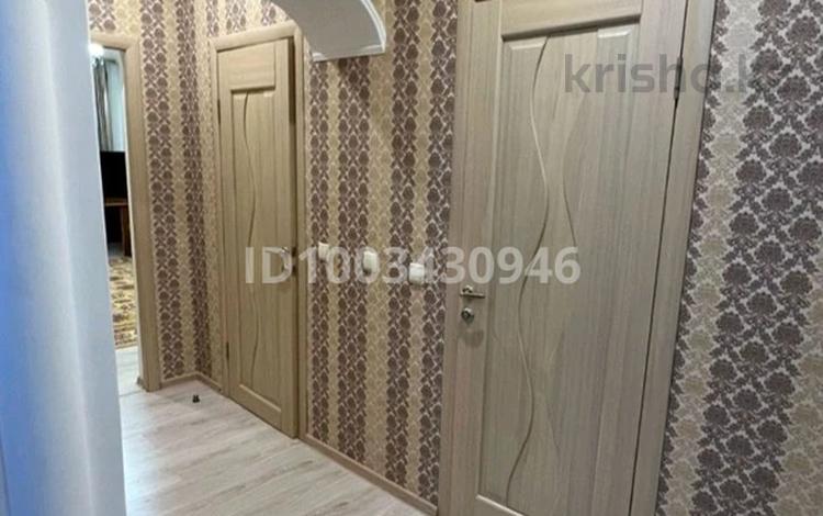 2-бөлмелі пәтер · 70 м² · 6/7 қабат, Назарбаева, бағасы: 250 000 ₸ в Уральске, мкр Школьник — фото 16