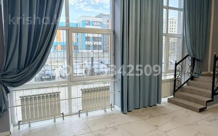 Офисы, салоны красоты, медцентры и аптеки, образование · 136 м² за 600 000 ₸ в Астане, Сарайшык р-н — фото 2
