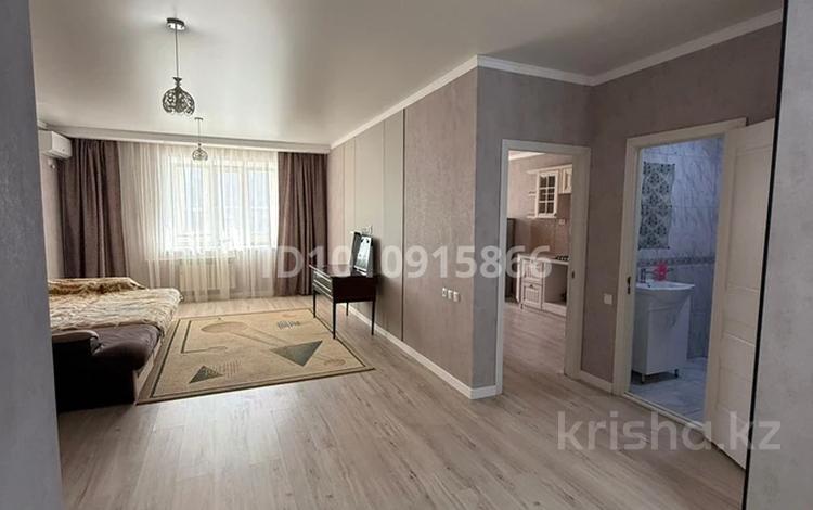 1-комнатная квартира · 60 м², Ярославская 2/3 за 12 000 〒 в Уральске — фото 2