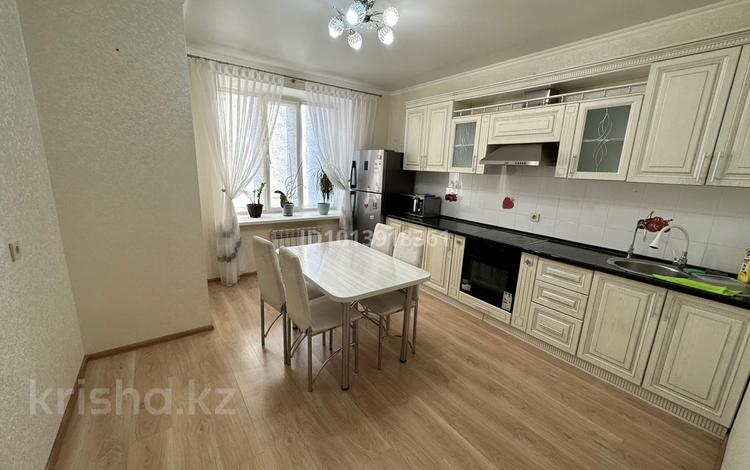 3-комнатная квартира · 108 м² · 4/6 этаж, 38 улица 27 за 370 000 ₸ в Астане, Есильский р-н — фото 2