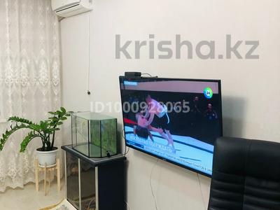 Пәтерлер в Западно-Казахстанской обл.: 2-бөлмелі пәтер · 47.7 м² · 4/5 қабат, Льва Толстого 72 — Центр, дом по улице Льва Толстого, между улицами Кердери и Мухита, бағасы: 19.5 млн 〒 2-бөлмелі пәтер · 47.7 м² · 4/5 қабат, Льва Толстого 72 — Центр, дом по улице Льва Толстого, между улицами Кердери и Мухита, бағасы: 19.5 млн 〒 в Уральске