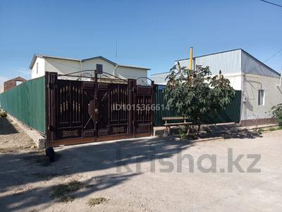 Отдельный дом · 8 комнат · 229 м² · 12 сот., Есет батыр 37 — Район кби,Қанат клиникасының дәл жанында,мал базар жақ за 35 млн ₸ в 