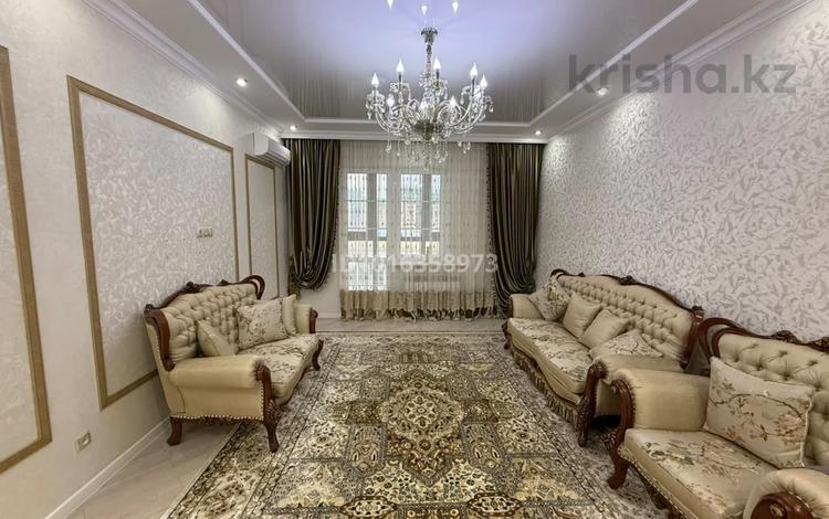 3-комнатная квартира · 100 м² · 5/13 этаж, Розыбакиева 247 за 650 000 ₸ в Алматы, Бостандыкский р-н — фото 2