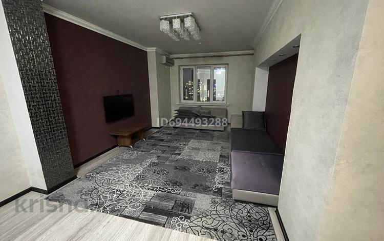 2-бөлмелі пәтер · 85 м² · тәулік бойы, Кабанбай батыра 11, бағасы: 18 000 〒 в Астане, Есильский р-н — фото 3