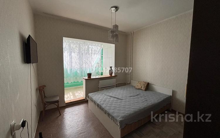 2-комнатная квартира · 52 м² · 5/9 этаж, Толе би 110 за 300 000 ₸ в Алматы, Алмалинский р-н — фото 2