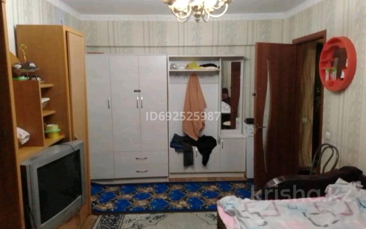 1-комнатная квартира, 32.8 м², 2/5 этаж, Гагарина 6 за 16 млн 〒 в  — фото 2