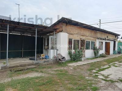 Отдельный дом · 4 комнаты · 120 м² · 10 сот., Саламатова 52 — Саламатова 52 за 35 млн 〒 в Батане