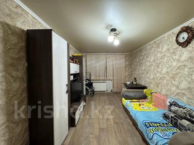 3-комнатная квартира · 64 м² · 5/5 этаж, 6 мкр. за 14 млн 〒 в Темиртау