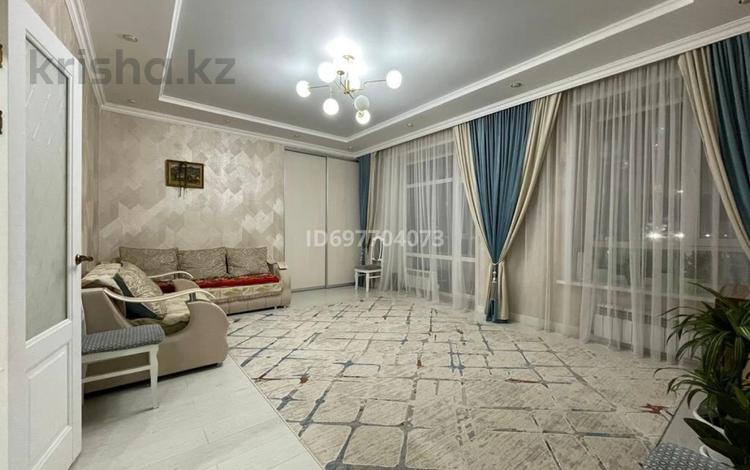 3-бөлмелі пәтер, 100 м², 2/9 қабат ай сайын, Туран, бағасы: 500 000 〒 в Астане, Есильский р-н — фото 2