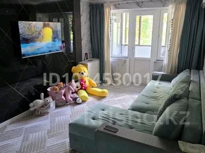 3-комнатная квартира · 64 м² · 2/5 этаж, 11-й микрорайон 95а за 27 млн ₸ в Шымкенте, Енбекшинский р-н