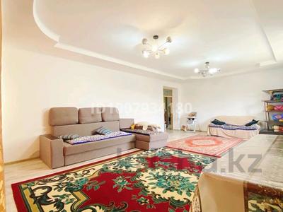 Жеке үй · 7 бөлме · 240 м² · 10 сот., Кабанбай батыра — Находится возле мечети первая улица от трассы, бағасы: 36 млн 〒 в Талапкер 