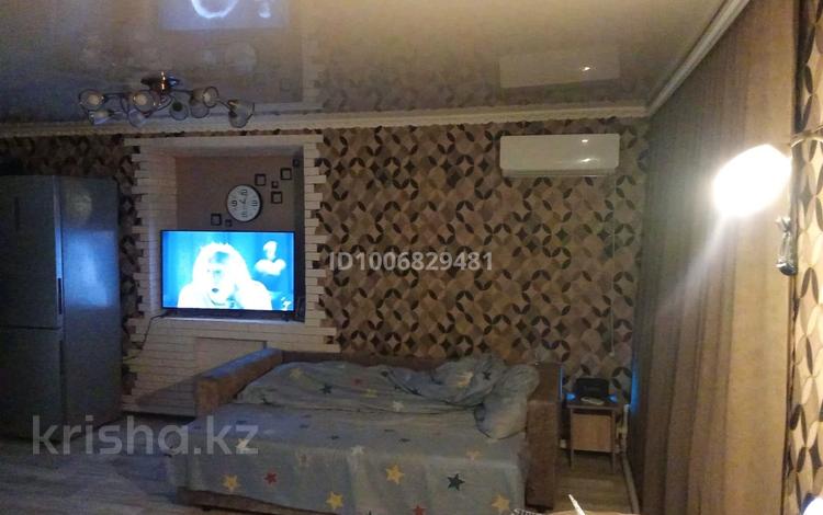 1-бөлмелі пәтер · 31.2 м² · 1/2 қабат, Спортивная 21-12, бағасы: 5.2 млн 〒 в Шахтинске — фото 2