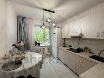 3-бөлмелі пәтер · 63 м² · 2/5 қабат, Степной 2 ш/а., бағасы: 28 млн ₸ в Караганде, Казыбек би р-н