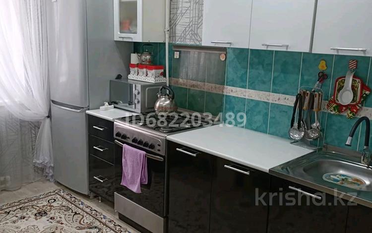 1-комнатная квартира, 41 м², 1/5 этаж, Микрорайон жастык 3а за 5.2 млн 〒 в Кандыагаш — фото 2