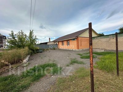 Отдельный дом · 2 комнаты · 150 м² · 8 сот., Шугыла 10 — Недалеко от конного клуба «Тулпар» за 300 000 〒 в Астане, Сарыарка р-н