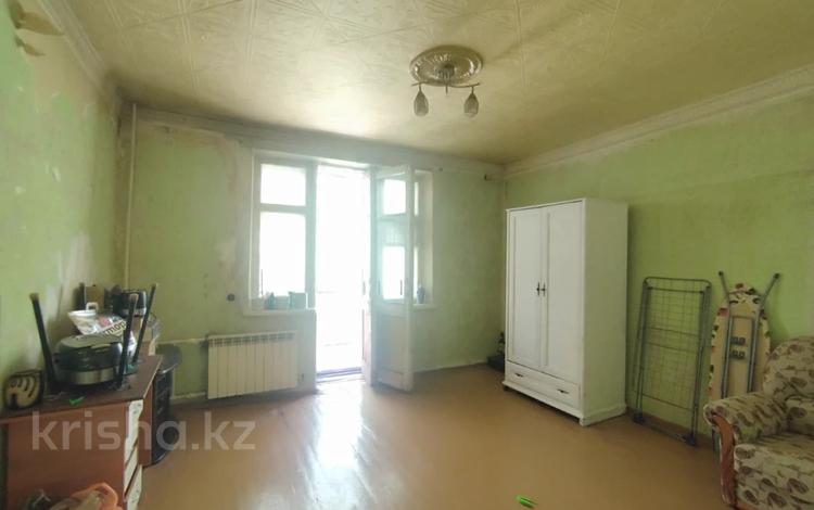 3-бөлмелі пәтер · 67 м² · 2/2 қабат, ул. Байсеитовой, бағасы: 6.5 млн ₸ в Темиртау — фото 2