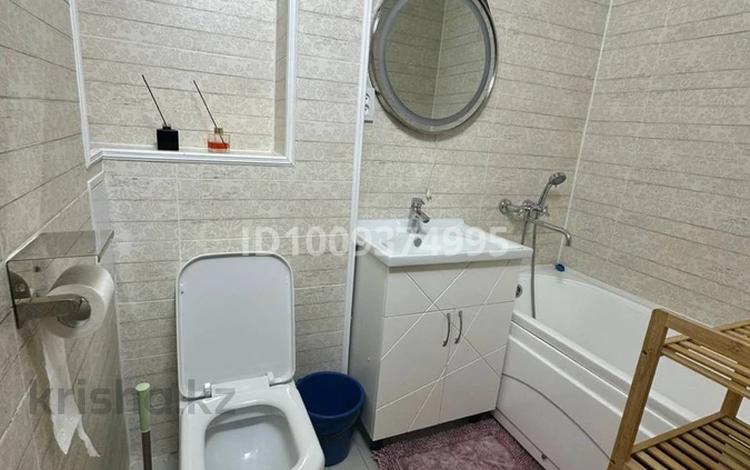 2-комнатная квартира · 62 м² · 1/5 этаж, 15-й микрорайон за 33 млн ₸ в Шымкенте, Аль-Фарабийский р-н — фото 2