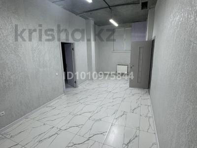 Свободное назначение, офисы, магазины и бутики, склады, азс, автосервисы и автомойки, салоны красоты, сельское хозяйство, бани, гостиницы и зоны отдыха, фитнес и спорт, медцентры и аптеки, образование, развлечения, конференц-залы, кабинеты и рабочие места, студии · 28 м² за 87 000 〒 в Актобе