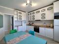 2-комнатная квартира · 74 м² · 3/10 этаж, Байтурсынова 43 за 360 000 ₸ в Астане, Сарайшык р-н — фото 2