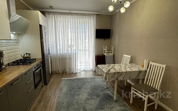 2-бөлмелі пәтер · 70.6 м² · 5/5 қабат, Алтын орда ш/а., бағасы: 31 млн ₸ в Актобе, мкр. Алтын орда — фото 3